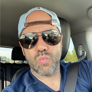 Meet your Posher, Daniel